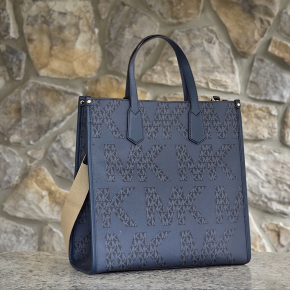 Michael Kors Maple Logo Large Blue Tote - Picture 3 of 10